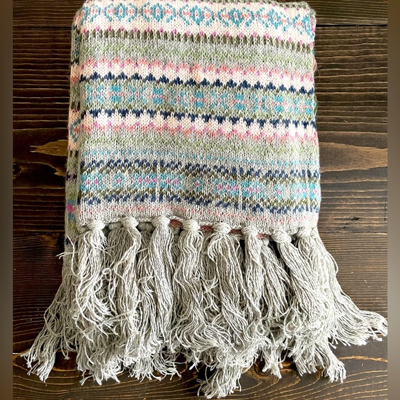 Love & Lore Patterned Grey Scarf BNWT - Picture 1 of 2